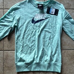 Nike girl’s Mint Green long sleeve Tshirt